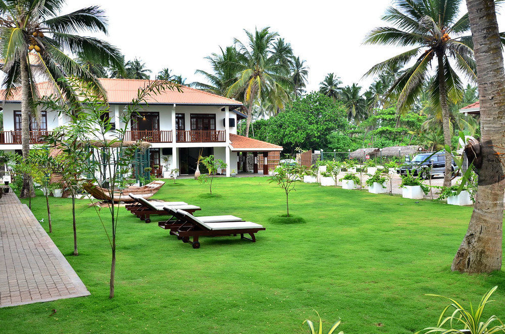 White Villa Resort Ahungalla Exterior photo